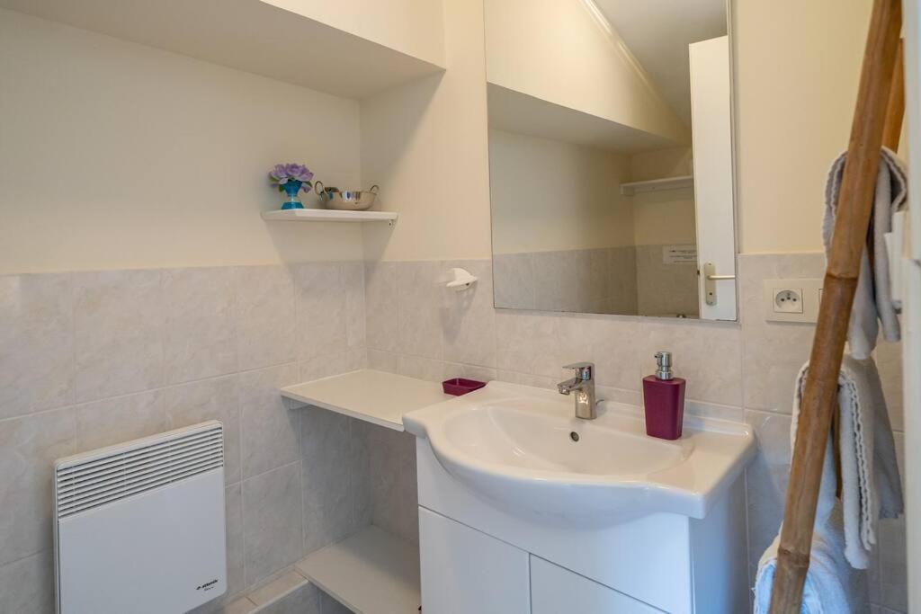 Gîtes Le Bois Berranger Saint-Urbain  Exterior foto