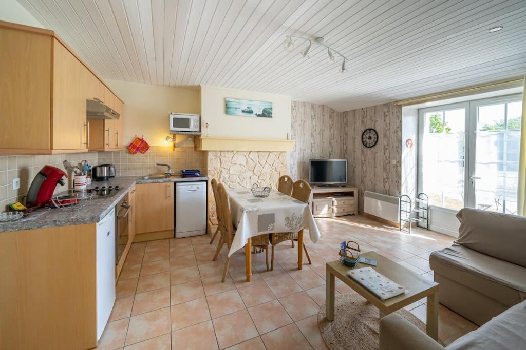 Gîtes Le Bois Berranger Saint-Urbain  Exterior foto