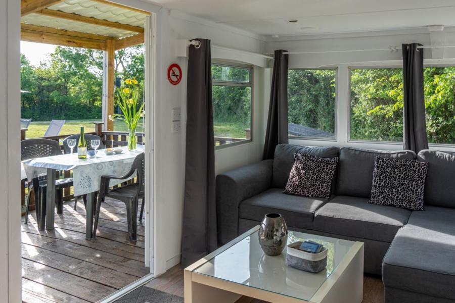 Gîtes Le Bois Berranger Saint-Urbain  Zimmer foto